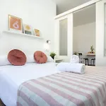 Sunstay Isabel Lofts Center Торремолінос