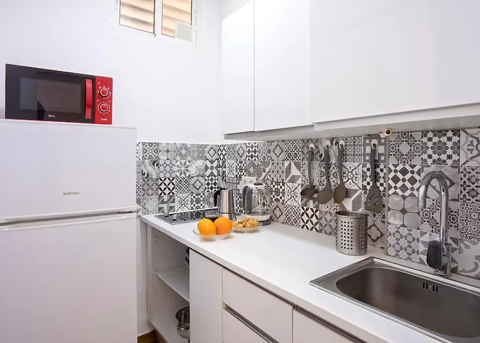 Sunstay Isabel Lofts Center *