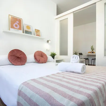 Apartment Sunstay Isabel Lofts Center