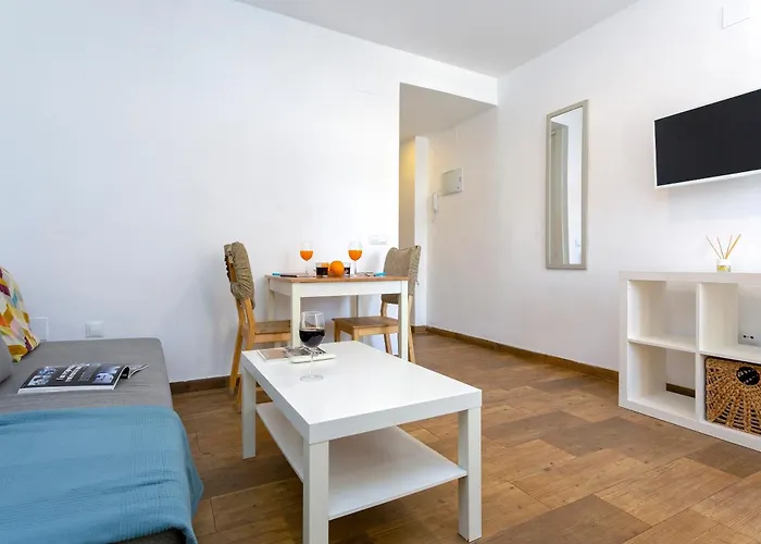 Sunstay Isabel Lofts Center Apartment Torremolinos